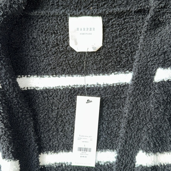 NWT HARPER FRANCESCA’S Cozy Black and White Striped Sweater Size Large - Picture 2 of 6